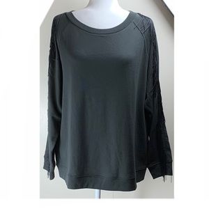 Levi’s NWT Size 1X Black Sweatshirt